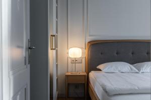 Roze Center Apartments