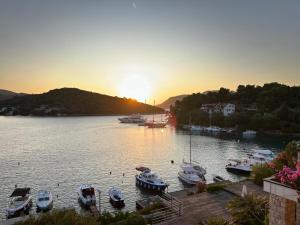 Seafront Kuča Banja