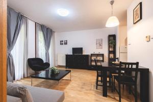 Kazinczy Street Terrace Apartment