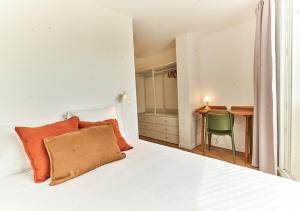 Auberges de jeunesse LA QUINTA - Suites privees & salon cuisine partage : Chambre Double Supérieure