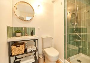 Auberges de jeunesse LA QUINTA - Suites privees & salon cuisine partage : Chambre Double Standard