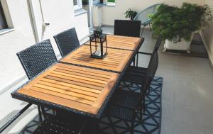 Urban Sun Terrace Oasis at Deak Ferenc Square