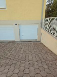 Apartment Višnjik - self check-in, free garage