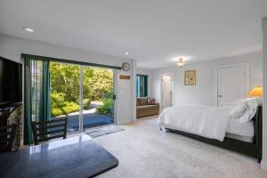 Garden Suite near Jericho Beach