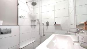 16 Chakas Rock Chalets