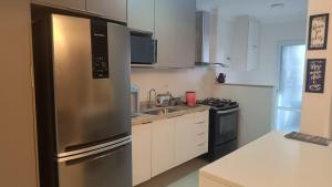 P15 - Varanda Gourmet, 100m do mar -2 Vagas de garagem - Petfriendly