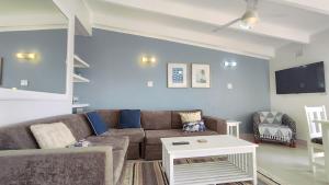 16 Chakas Rock Chalets