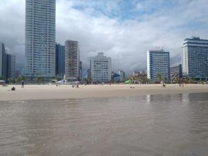 P15 - Varanda Gourmet, 100m do mar -2 Vagas de garagem - Petfriendly