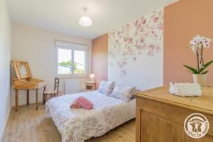 Maisons de vacances Gite Ecrin de Verdure Jacuzzi et piscine : photos des chambres