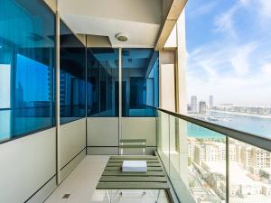 Stylish 1-Bedroom with Panoramic Partial Sea View