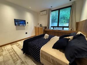 Suíte com piscina, sauna e academia PI500-217B