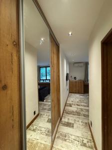 Suíte com piscina, sauna e academia PI500-217B