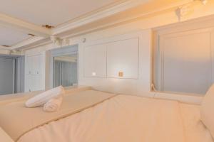 Appartements Lille Centre - Grand Studio atypique ! : photos des chambres