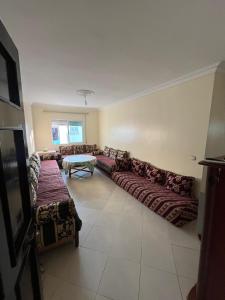 15 min à la plage, parking gratuit, rue calm