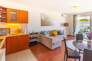 Peaceful Sunlit Escape close to danube