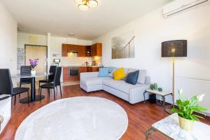 Peaceful Sunlit Escape close to danube