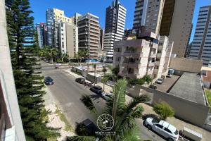 Apto a 400mts do mar com varanda | Aceita Pet