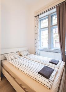 Downtown Palace District 3BR Urban Retreat