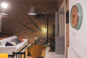 Downtown Palace District 3BR Urban Retreat