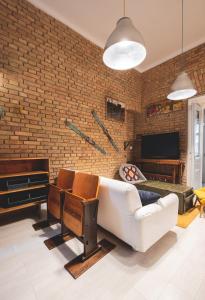 Downtown Palace District 3BR Urban Retreat