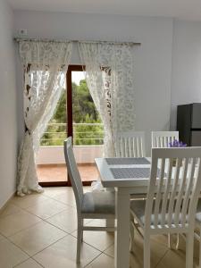 Brunas seaside and mountain view apartment
