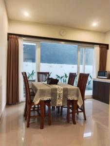 Three Bedrooms Villa with Pool & Rice Field View