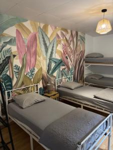 Maisons de vacances Les Chardonnays : Maison 3 Chambres