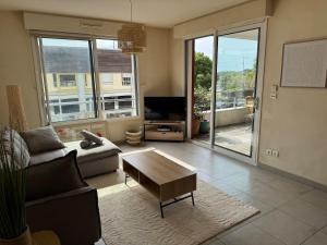 Appartements ღ Nouveau Monde - Parking, Terrasse avec Vue Chenal : Appartement 3 Chambres