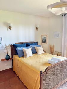 Villas Villa Hau-Oli, 4 chambres, spacieuse, piscine privee, grand jardin fleuri vue golf et 8min a pied de la plage : photos des chambres