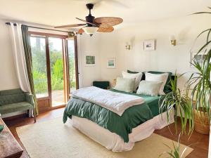 Villas Villa Hau-Oli, 4 chambres, spacieuse, piscine privee, grand jardin fleuri vue golf et 8min a pied de la plage : photos des chambres