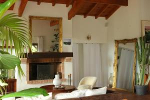 Villas Villa Hau-Oli, 4 chambres, spacieuse, piscine privee, grand jardin fleuri vue golf et 8min a pied de la plage : photos des chambres