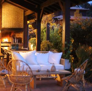 Villas Villa Hau-Oli, 4 chambres, spacieuse, piscine privee, grand jardin fleuri vue golf et 8min a pied de la plage : photos des chambres