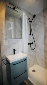 Appartements Le Petit Trotel - Nearby beaches and city : photos des chambres