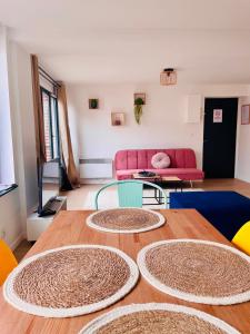 Appartements Ch-ti Lillois - Appartement 1 chambre Vieux Lille Parking : photos des chambres