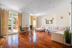 Spa & Grill Family Villa - No Parties Allowed