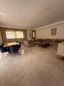 Villa familiale a 10km du boulevard Mohamed VI