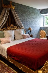 Chateau des Perichons