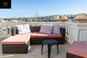 Huge Villa with Pool, BBQ and Spectacular Views by 360 Estates