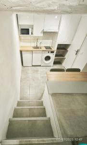 Studio neuf avec clim au centre dAix 1er étage