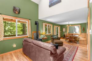 Roaring River Retreat