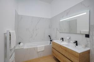 Appartements Chateau de charme - T4 Luxe -Climatise : photos des chambres