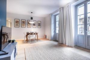 City Wall - Central Quiet Apartment