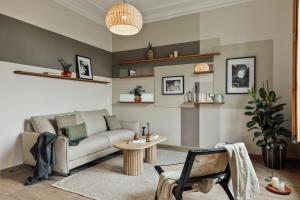 Walla - 3 bedrooms and balcony in Eixample Dreta