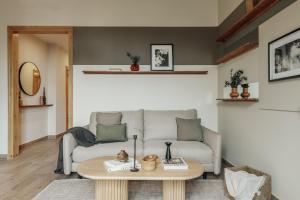 Walla - 3 bedrooms and balcony in Eixample Dreta