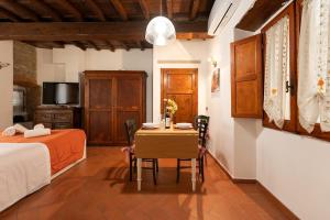 Keys of Italy- CorsoB-9- Studio by Palazzo Vecchio