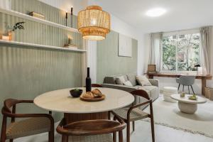 Drago - 3 bedrooms and balcony in Les Corts