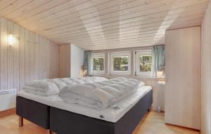 2 Bedroom Nice Home In Sæby