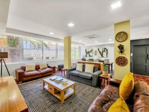 Spacious family Apartment Near Beach with Inverter