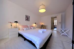 Appartements Verneuil - Cine Room : photos des chambres