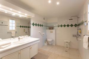 Hotels Hotel de la Ferme Lamy : Chambre Familiale Adaptée aux Personnes à Mobilité Réduite